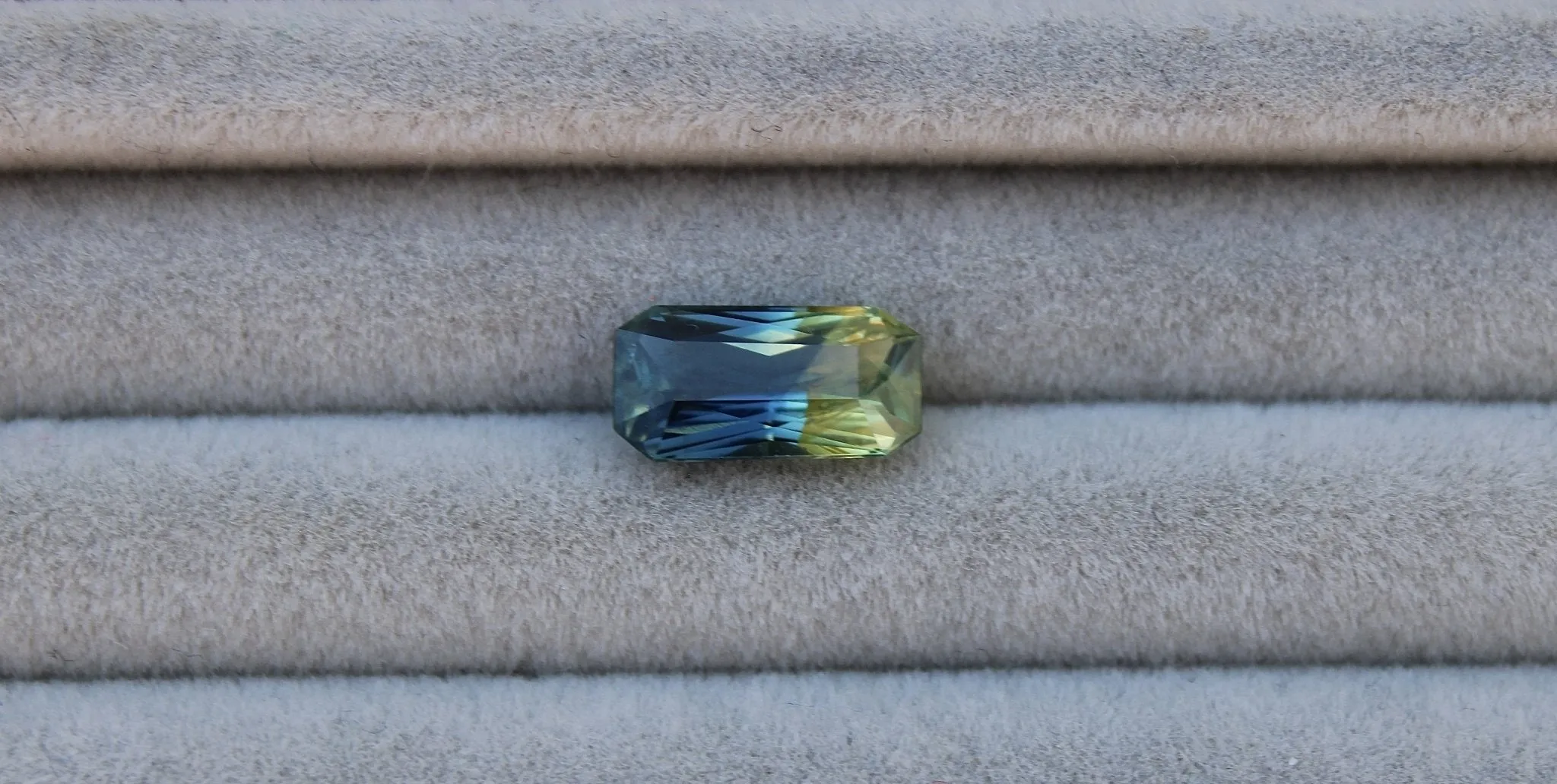 2.26ct Bi-Colour Sapphire
