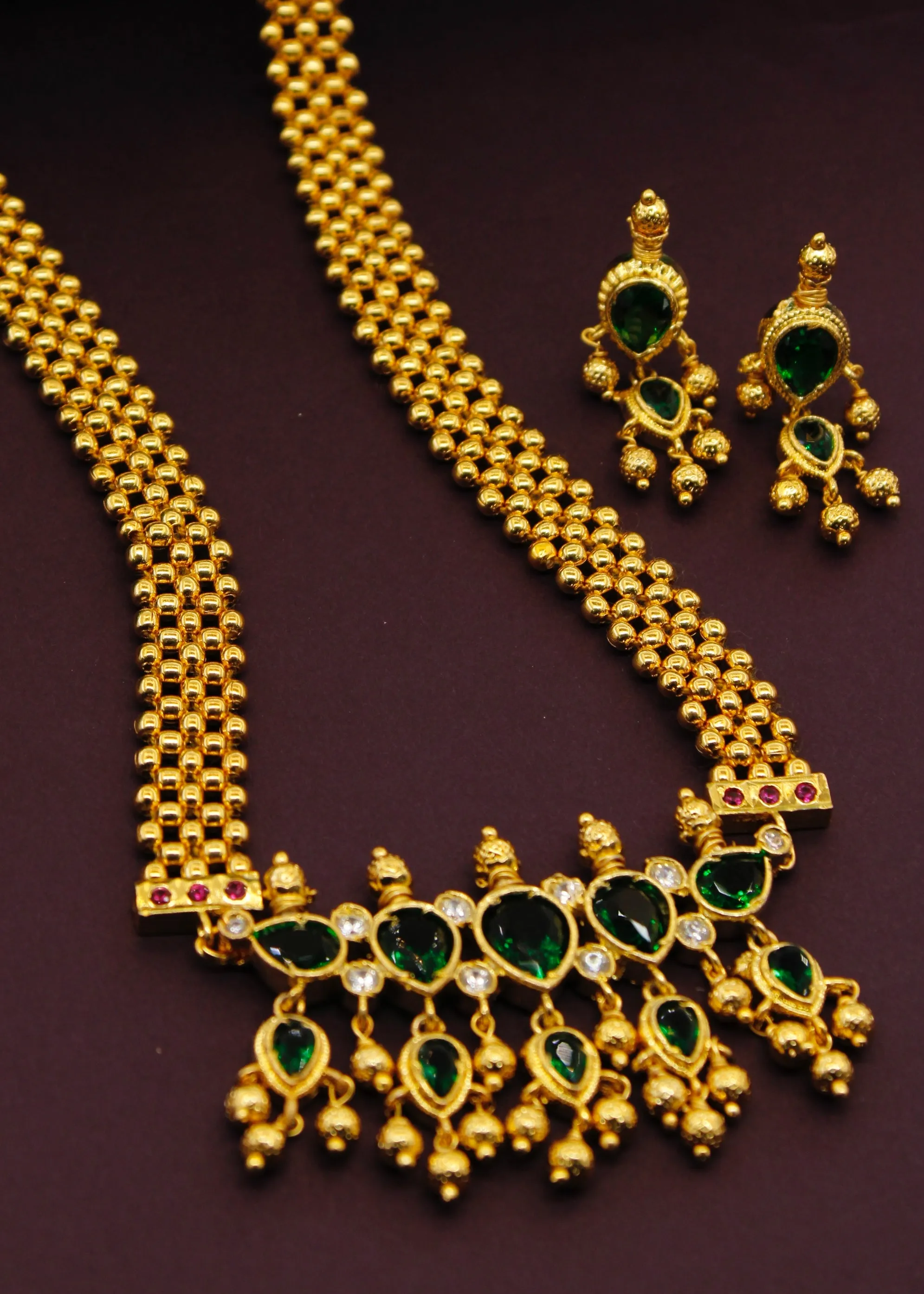 ALLURING TANMANI NECKLACE