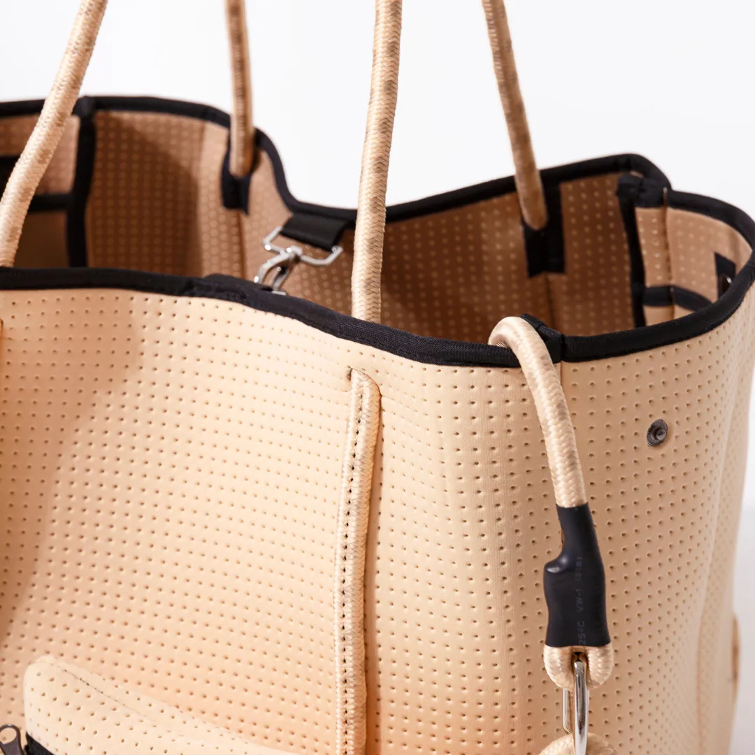 EVERYDAY TOTE SAND