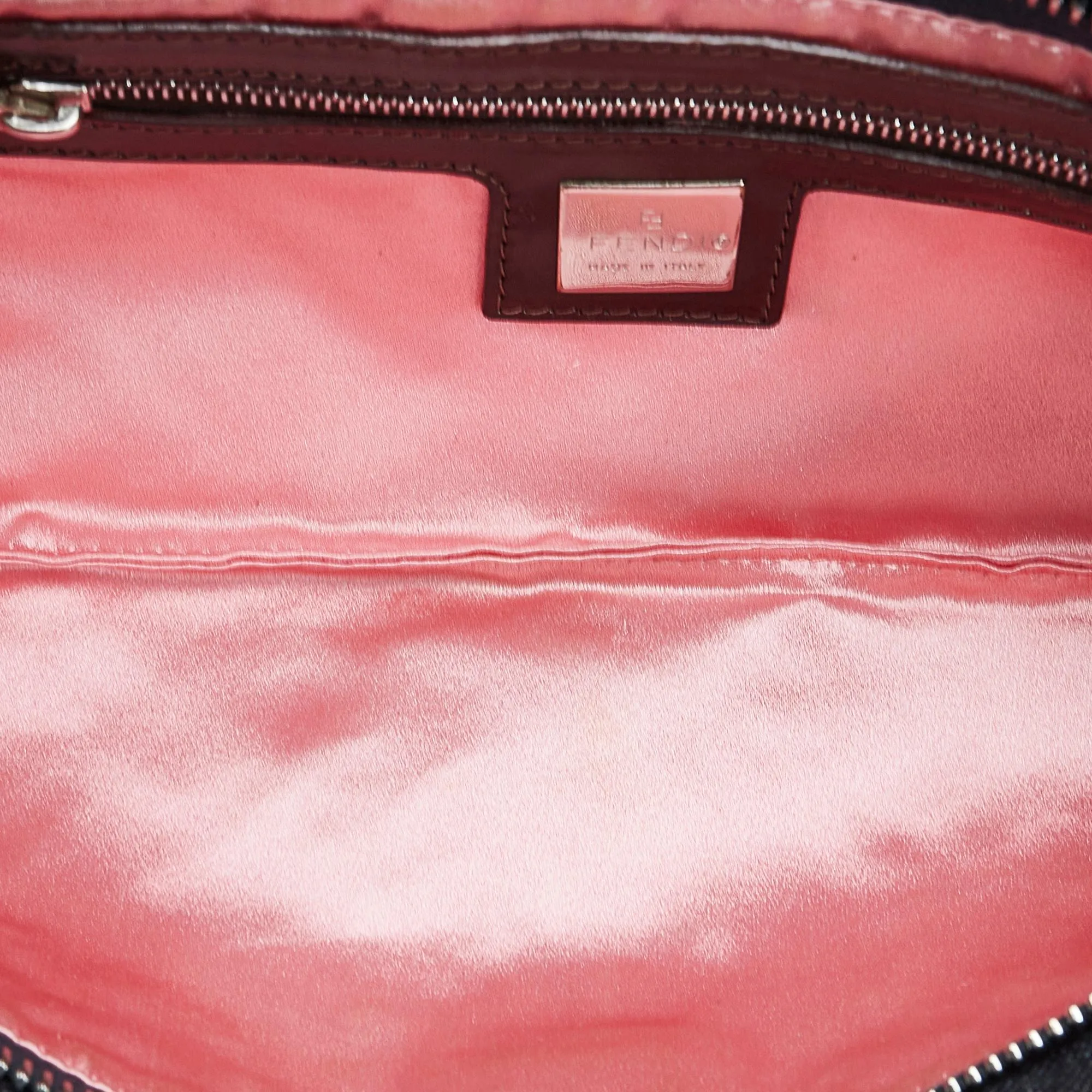 Fendi Embroidered Denim Baguette (SHG-5ryBUo)