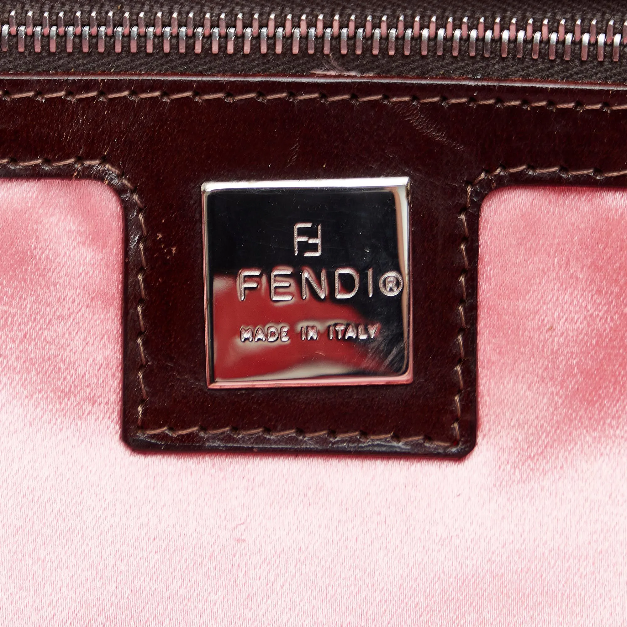 Fendi Embroidered Denim Baguette (SHG-5ryBUo)