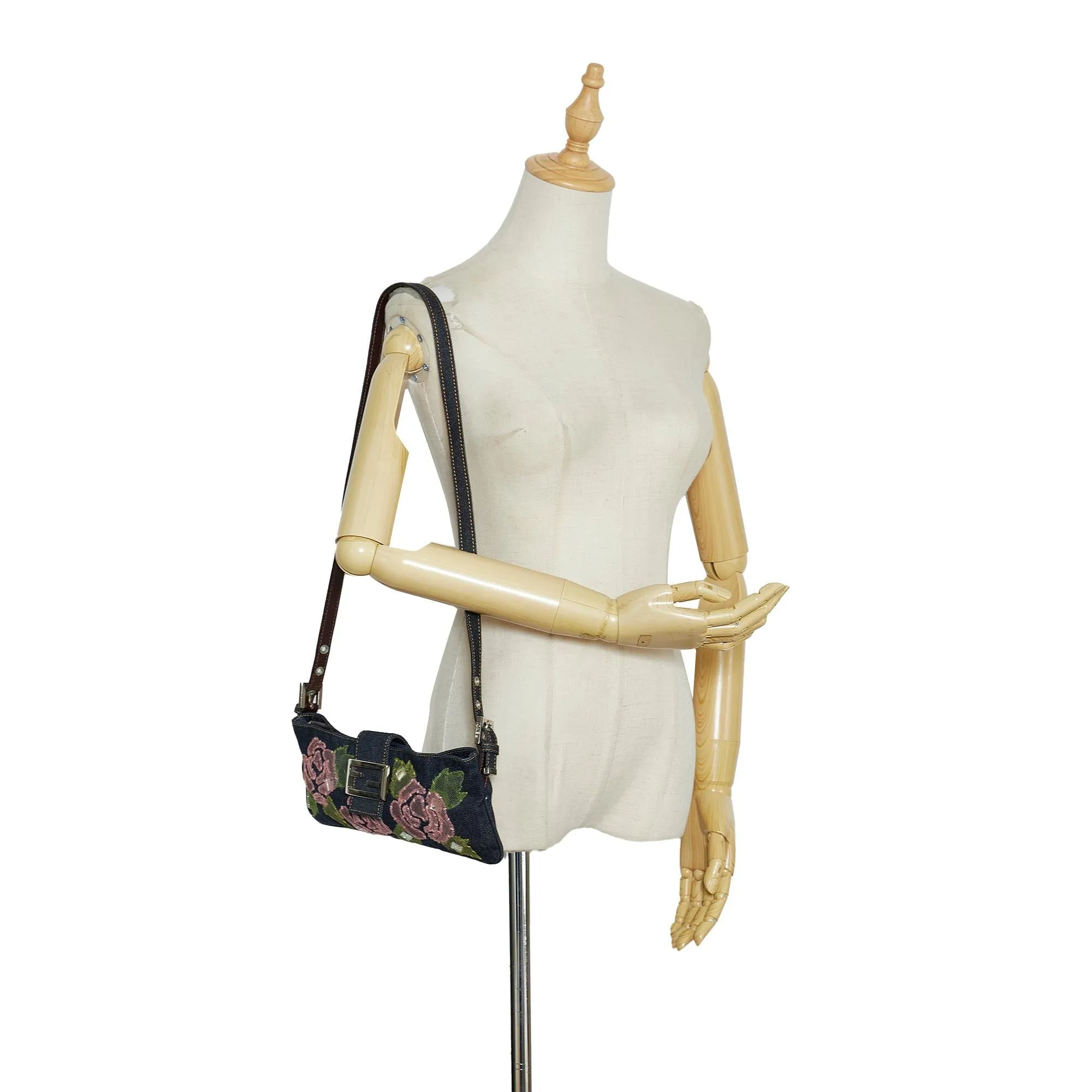 Fendi Embroidered Denim Baguette (SHG-5ryBUo)