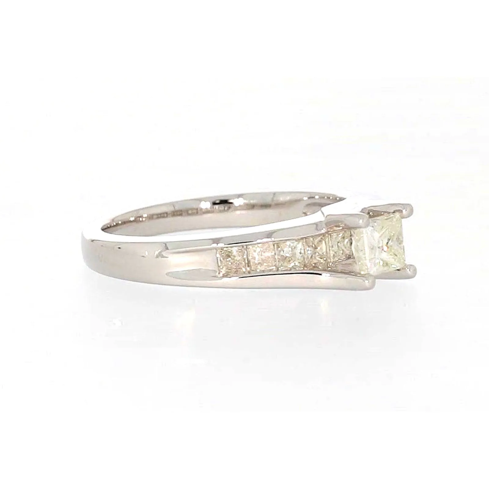 New York 14ct White Gold Princess Cut 1 CARAT tw of Diamonds Ring