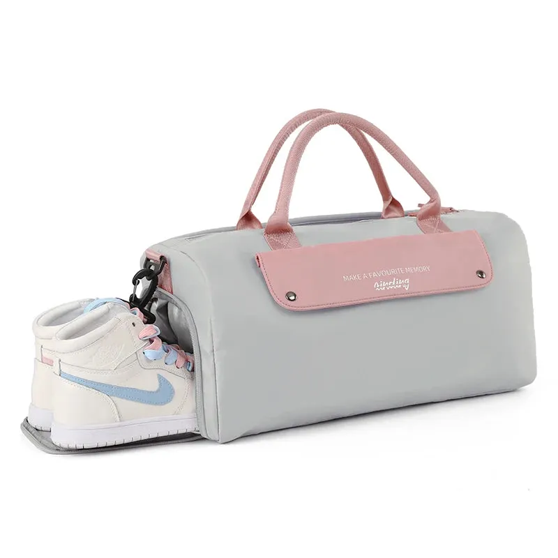 UAKISS  -   Travel Duffel Bag for Women Sports Gym Tote Bags Weekender Shoulder Bags  25L Large Capacity Waterproof Luggage
