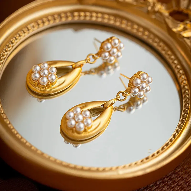 VAIGE Glamorous Gold Simulated Pearl Necklace Set