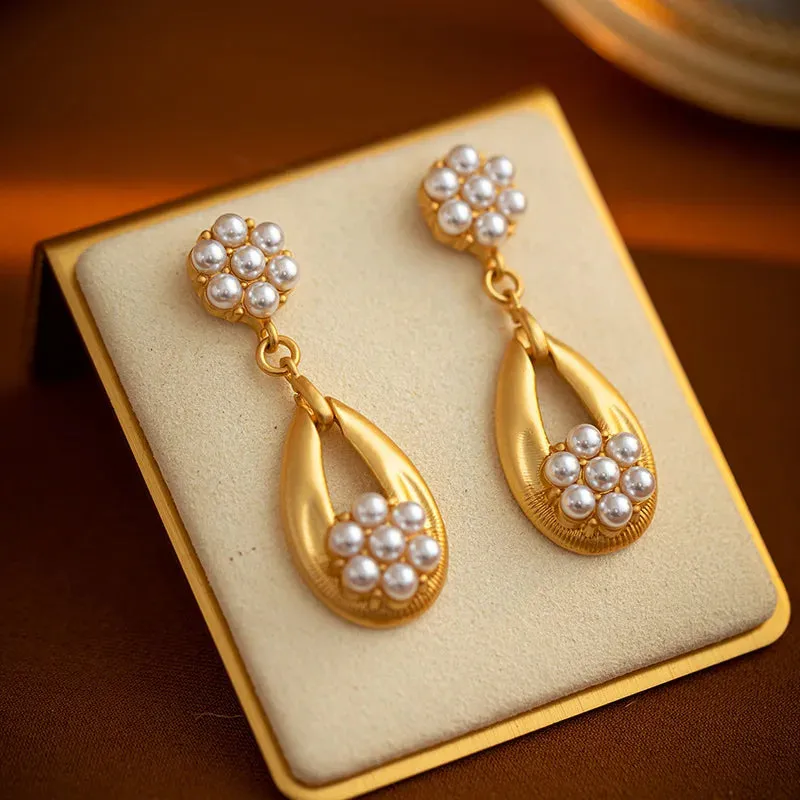 VAIGE Glamorous Gold Simulated Pearl Necklace Set